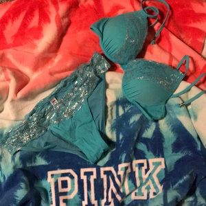 Fun and super cute bikini!